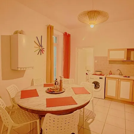 Appartement Ajaccio, 4 pièces, 6 personnes - FR-1-61-538 * Ajaccio (Corsica)